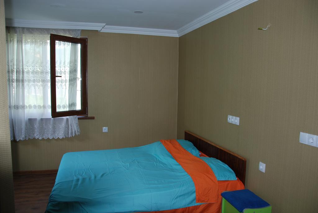 Keti Pilpani Guesthouse Mestia Buitenkant foto
