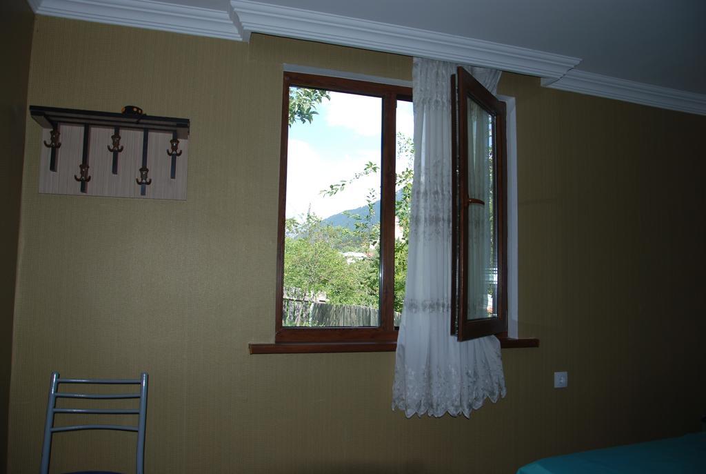 Keti Pilpani Guesthouse Mestia Buitenkant foto