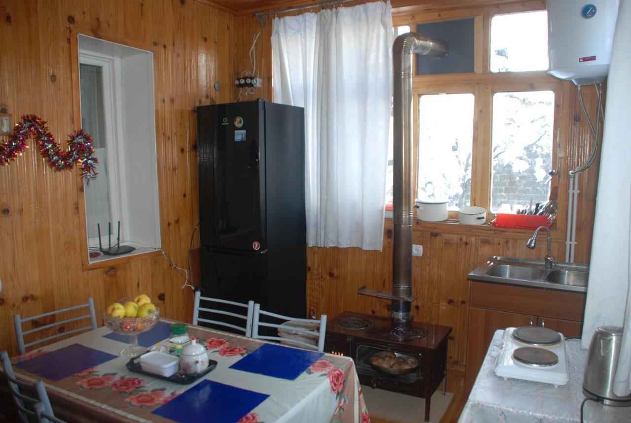 Keti Pilpani Guesthouse Mestia Buitenkant foto